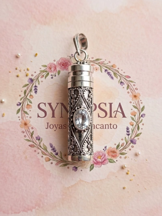 Colgante relicario de plata de ley