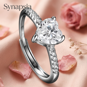 Anillo de Plata con Corazón de Circonita